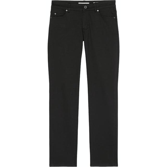 Kelnės moterims, Juoda