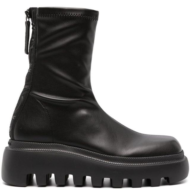 Aulinukai moterims, Juoda, Saudi bootie