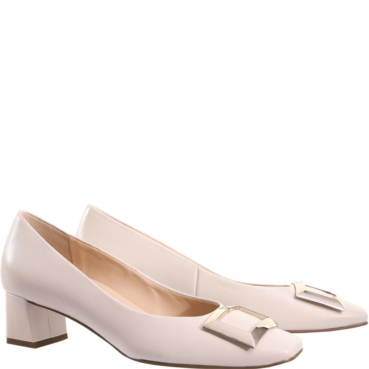 Klasikiniai batai moterims, Kūno, Etienne formal