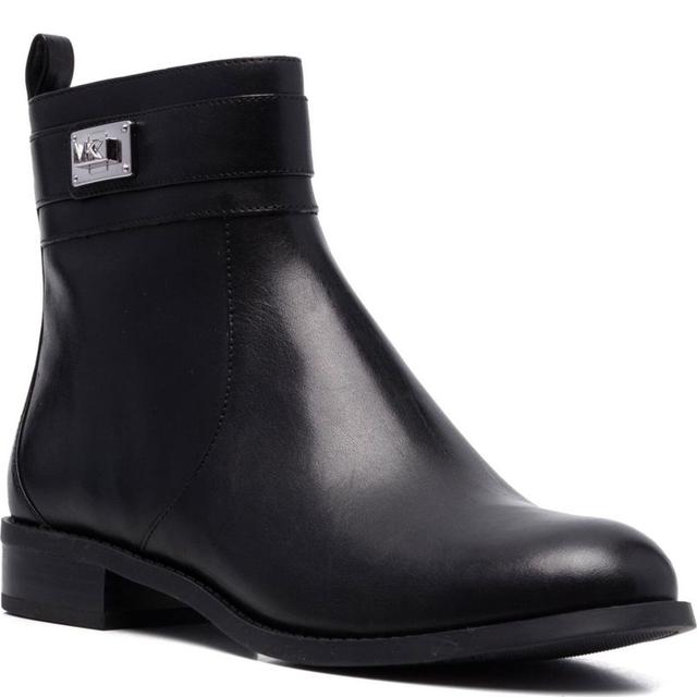 Aulinukai moterims, Juoda, Padma strap flat bootie