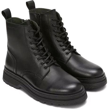 Poolsaapad vyrams, Must