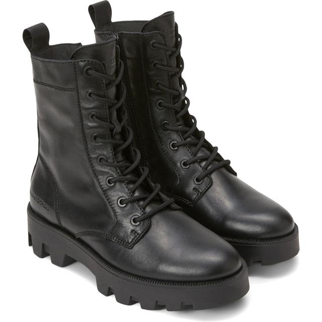 Poolsaapad moterims, Must