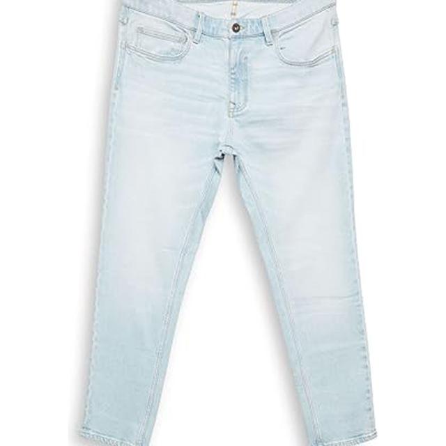 Tiesūs džinsai vyrams, Mėlyna