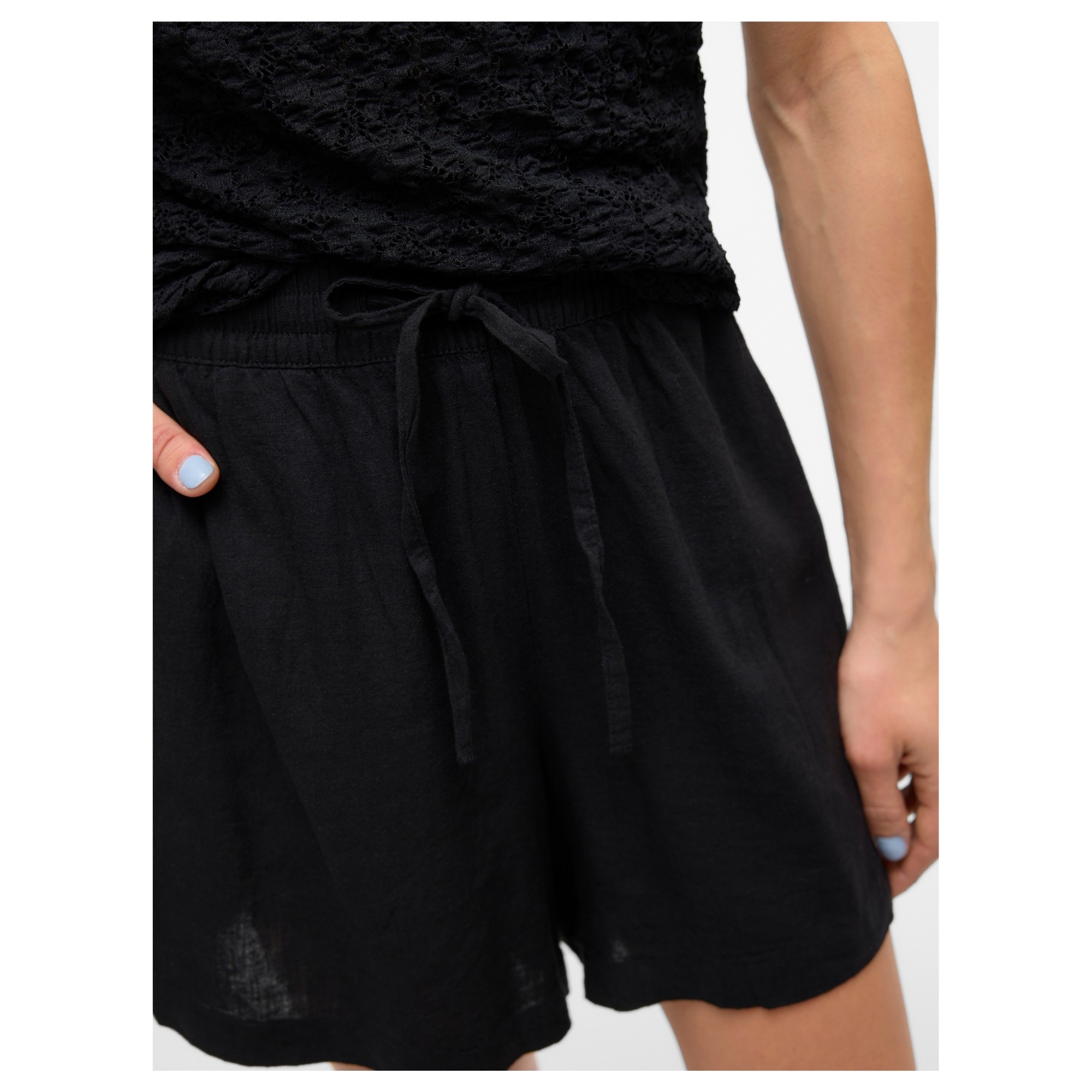 VERO MODA Šortai moterims, Juoda, Linn 4