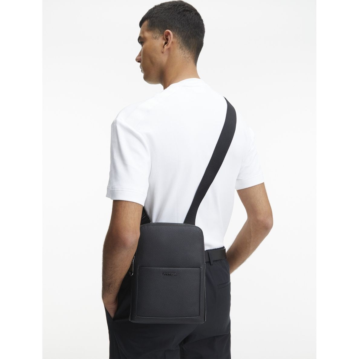 CALVIN KLEIN Rankinė per petį vyrams, Juoda, Diagonal flatpa crossbody 4