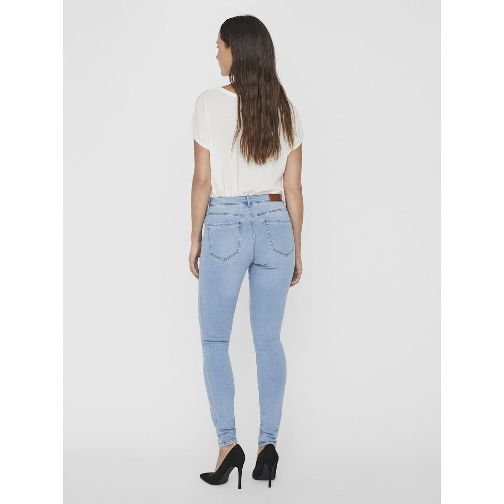 VERO MODA Aptempti džinsai moterims, Mėlyna, VMTANYA MR S PIPING 4