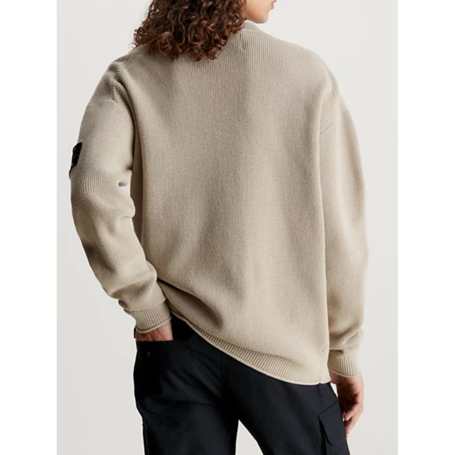 CALVIN KLEIN JEANS Sportinis nertinis vyrams, Smėlio, Badge relaxed sweater 3