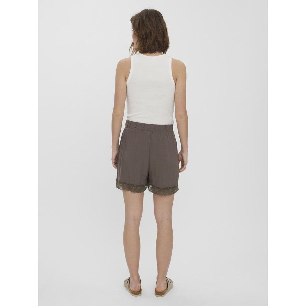 VERO MODA Šortai moterims, Pilka, VMASTA LACE H/W SHORT 3