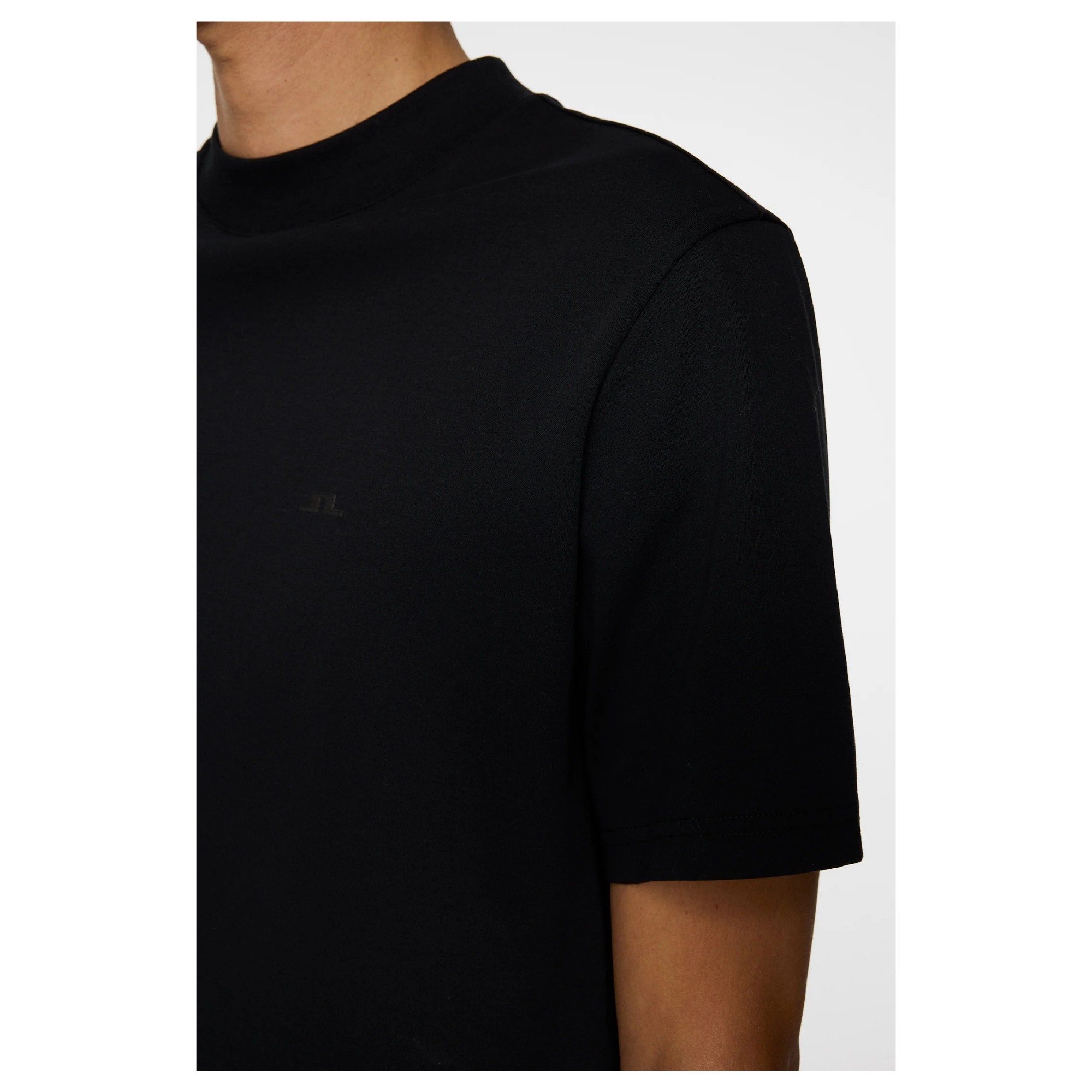 J.LINDEBERG Marškinėliai trump. rankovėmis vyrams, Juoda, Ace mock neck t-shirt 2