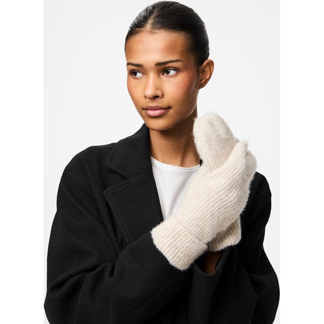 PIECES Kumštinės pirštinės moterims, Balta, Mocca mittens 2