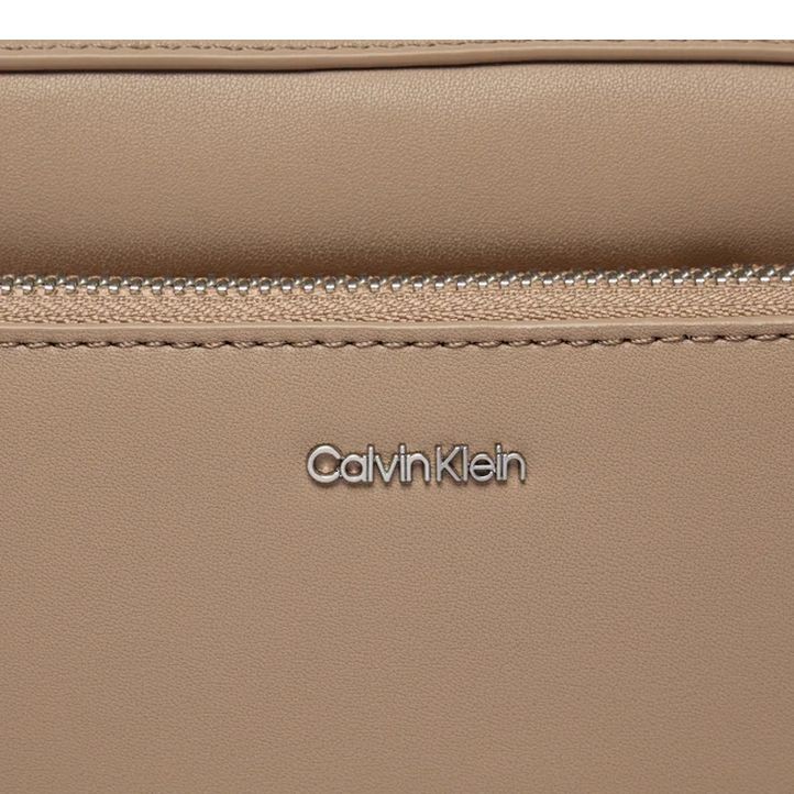 CALVIN KLEIN Rankinė per petį moterims, Mėlyna, Must camera bag 4