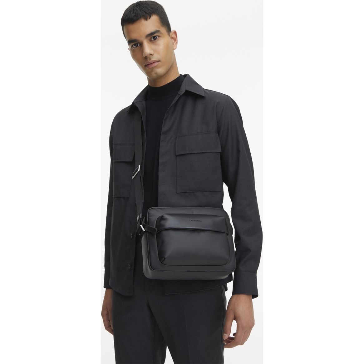 CALVIN KLEIN Rankinė per petį vyrams, Juoda, Padded camera bag 4