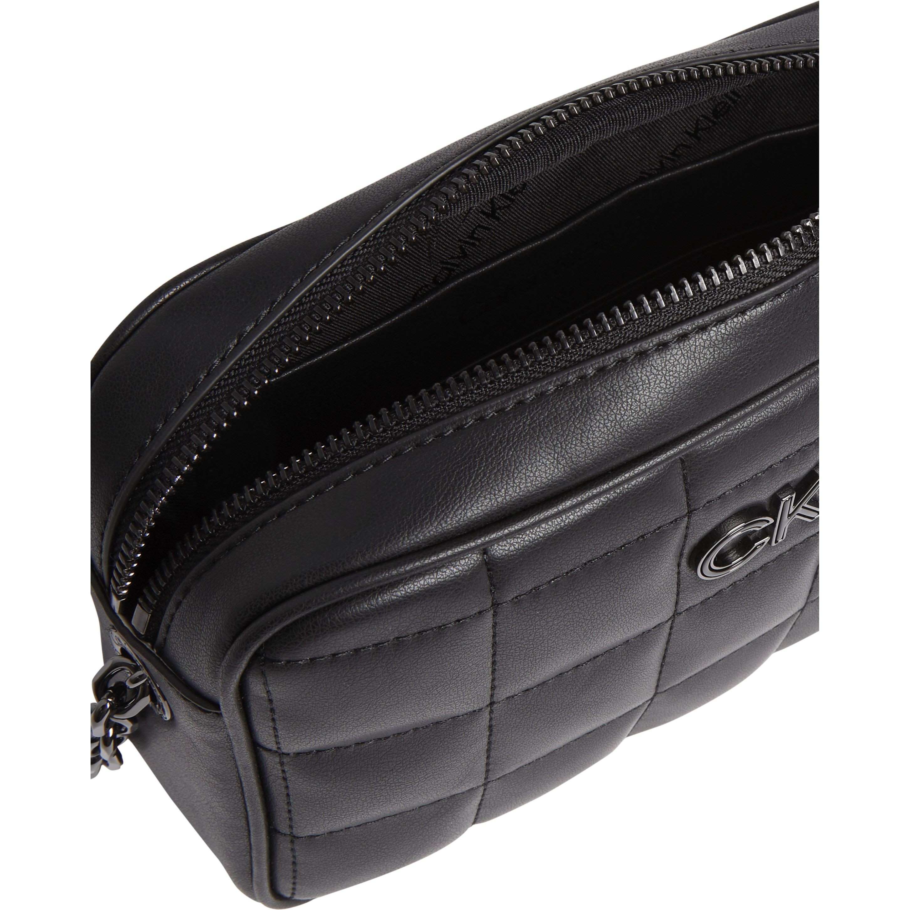 CALVIN KLEIN Rankinė per petį moterims, Juoda, Re-lock quilt camera bag 3