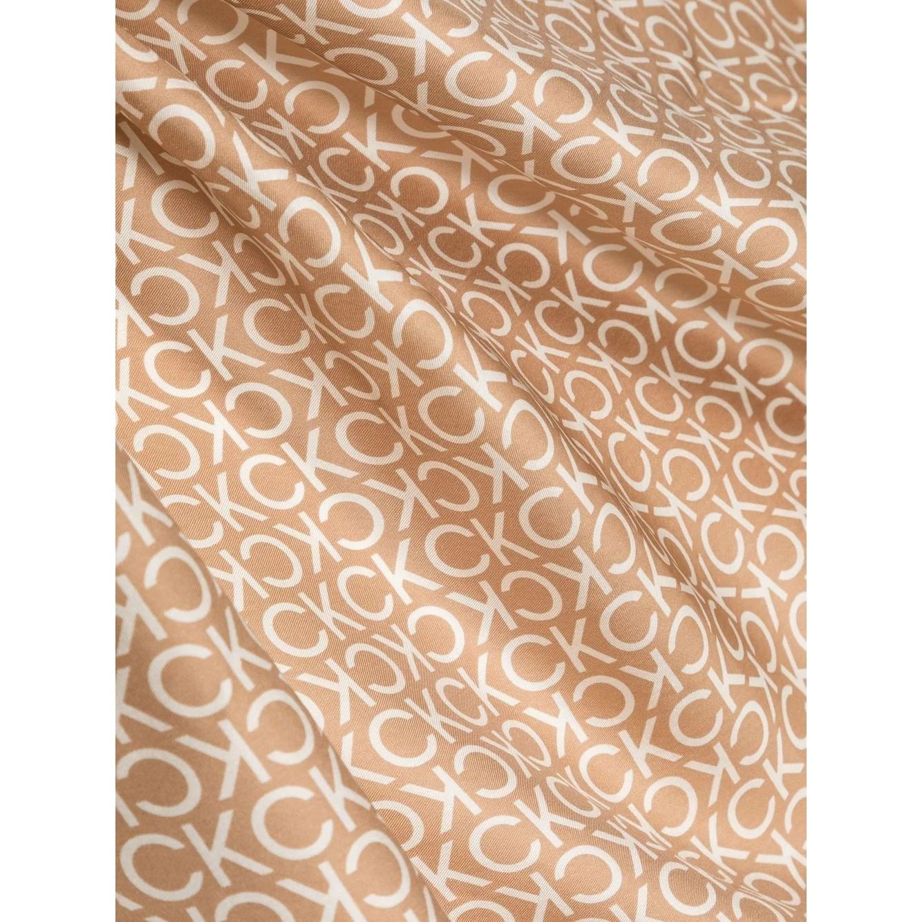 CALVIN KLEIN Šalikas moterims, Smėlio, MONOGRAM SILK BANDANA 70X70 3