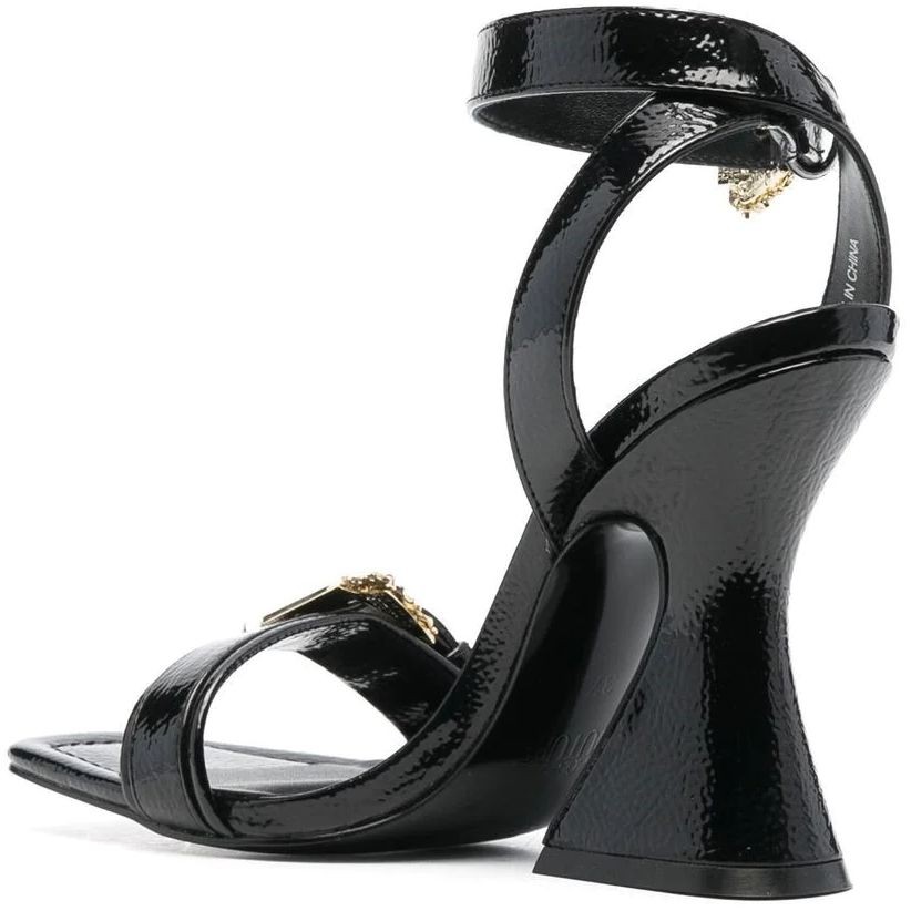 VERSACE JEANS CUTURE Basutės moterims, Juoda, Fondo kirsten sandals 3