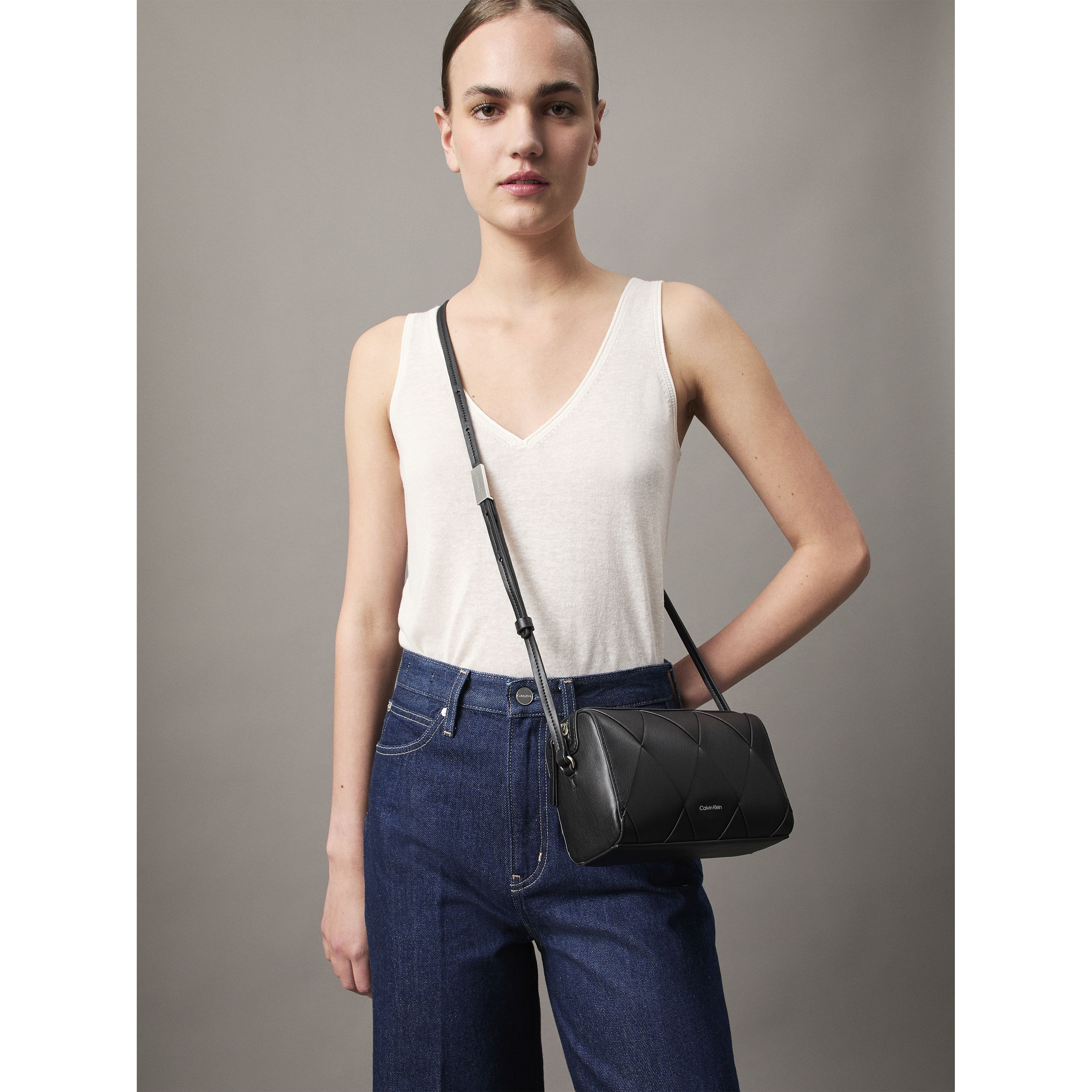 CALVIN KLEIN Rankinė per petį moterims, Juoda, Woven camera bag 4