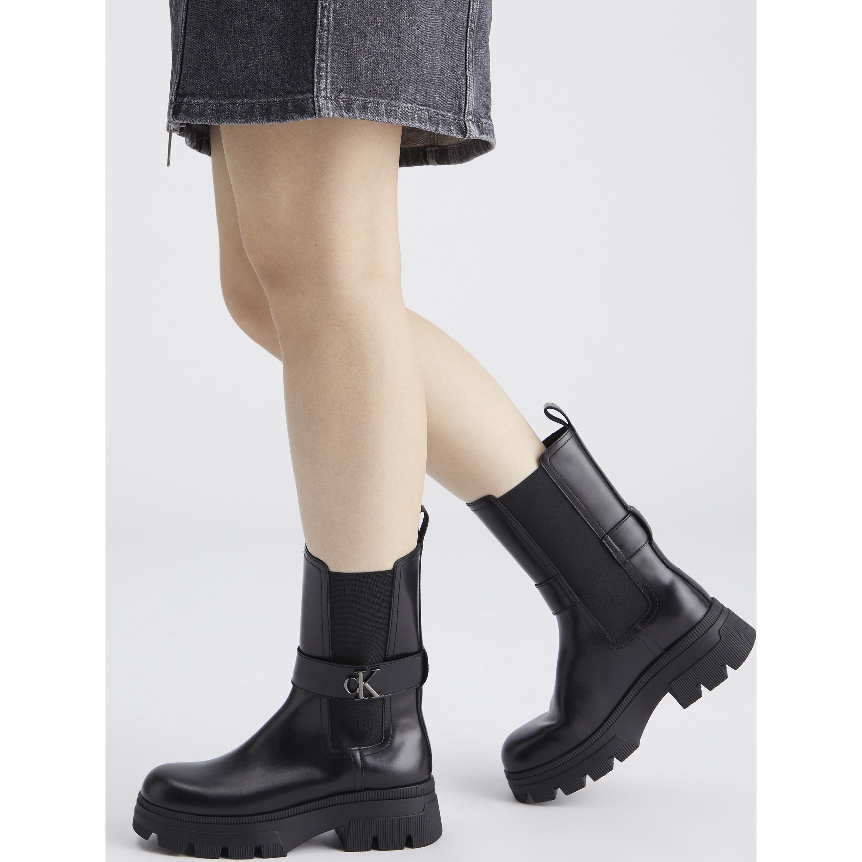 CALVIN KLEIN JEANS Aulinukai moterims, Juoda, Chunky combat chelsea 6