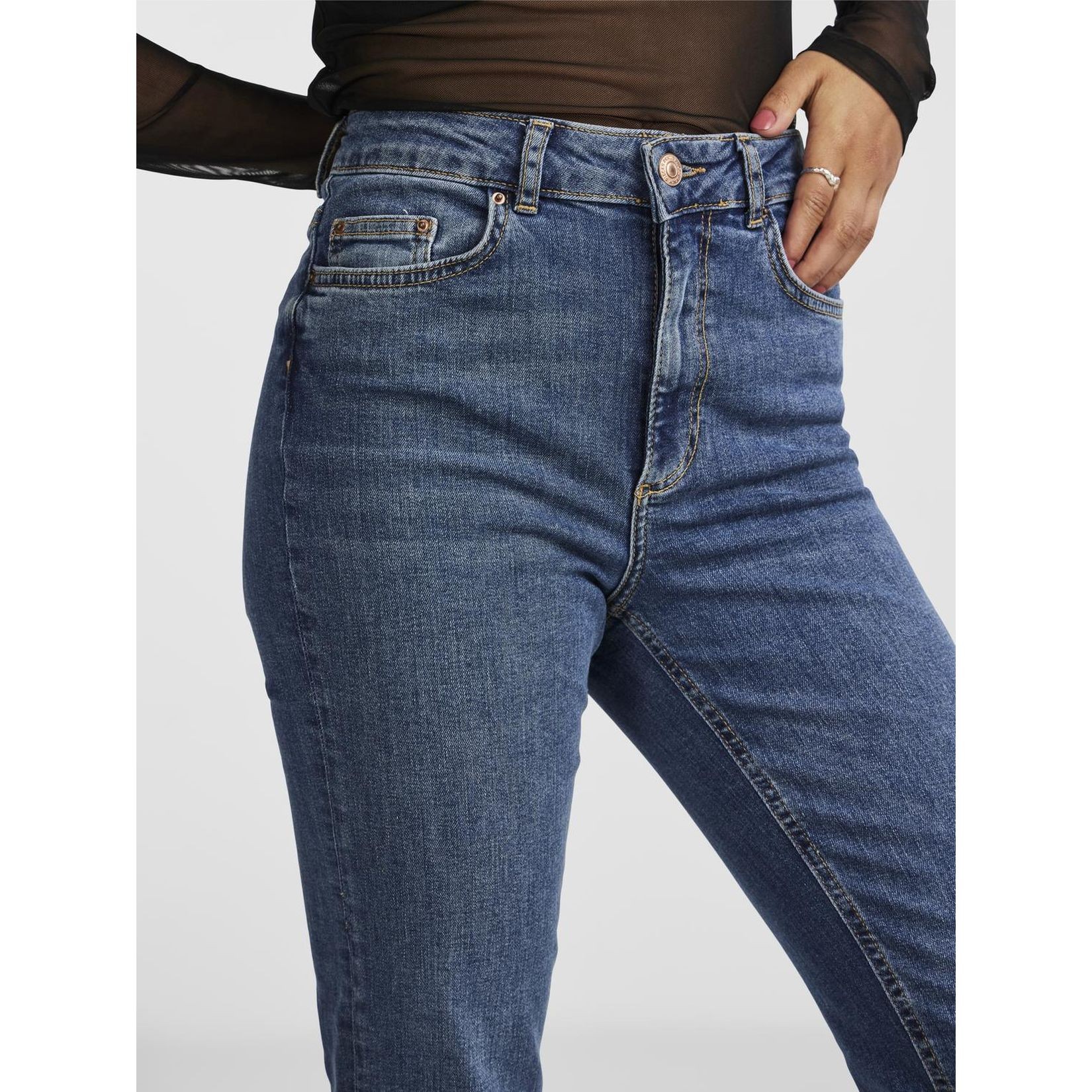 PIECES Sirge lõikega teksad moterims, Sinine, PCDELLY STRAIGHT HW 2