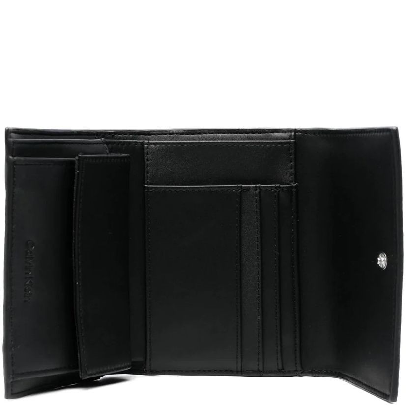 CALVIN KLEIN Piniginė moterims, Juoda, ELEVATED TRIFOLD MD SAFFIANO 3