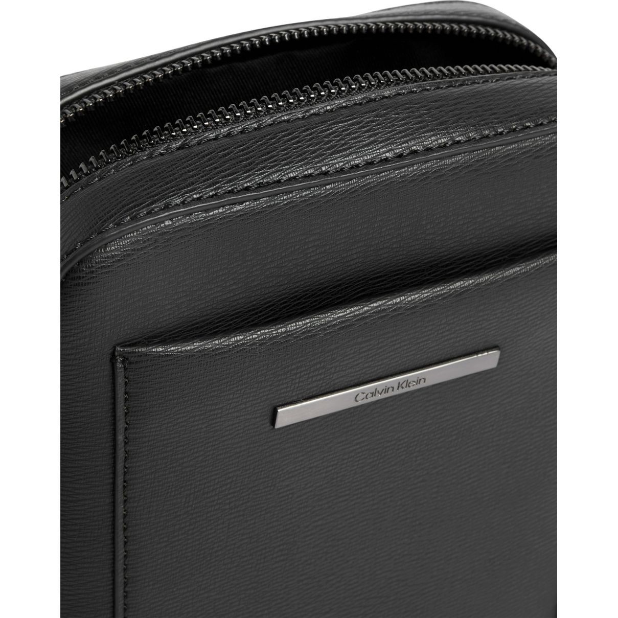 CALVIN KLEIN Rankinė per petį vyrams, Juoda, Modern metal reporter 3