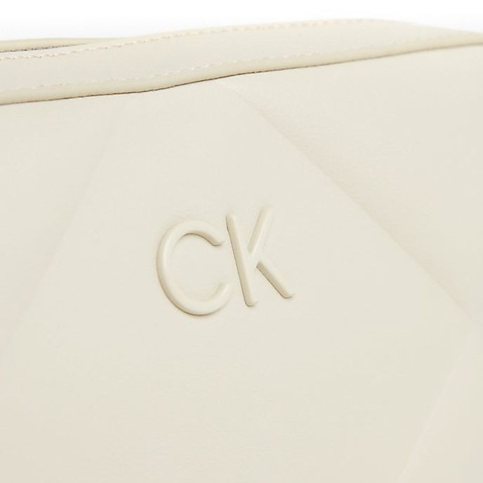CALVIN KLEIN Rankinė per petį moterims, Smėlio, Quilt camera bag 3
