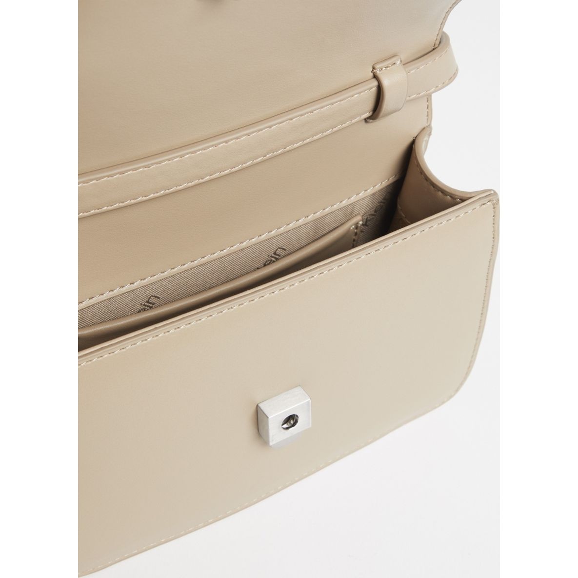 CALVIN KLEIN Rankinė per petį moterims, Smėlio, Bar hardware crossbody 3