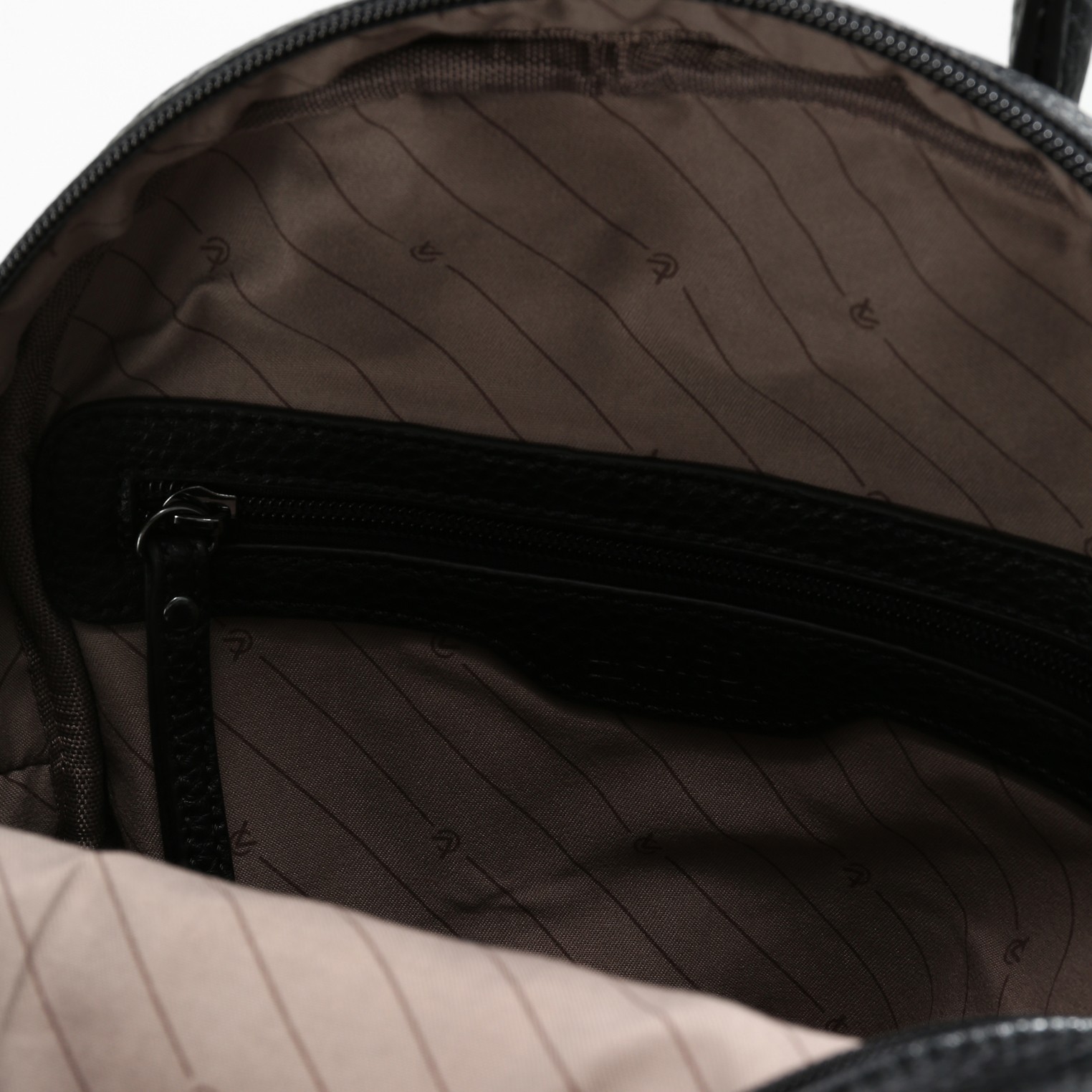 L.CREDI Kuprinė moterims, Juoda, Budapest 4