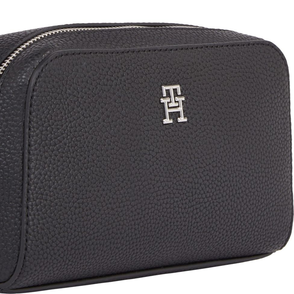 TOMMY HILFIGER Rankinė per petį moterims, Juoda, Emblem crossover 3