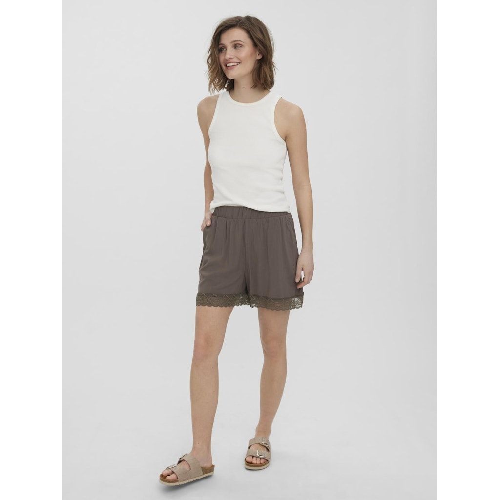 VERO MODA Šortai moterims, Pilka, VMASTA LACE H/W SHORT 4