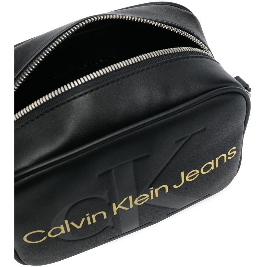 CALVIN KLEIN JEANS Rankinė per petį moterims, Juoda, Sculpted camera bag mono 3