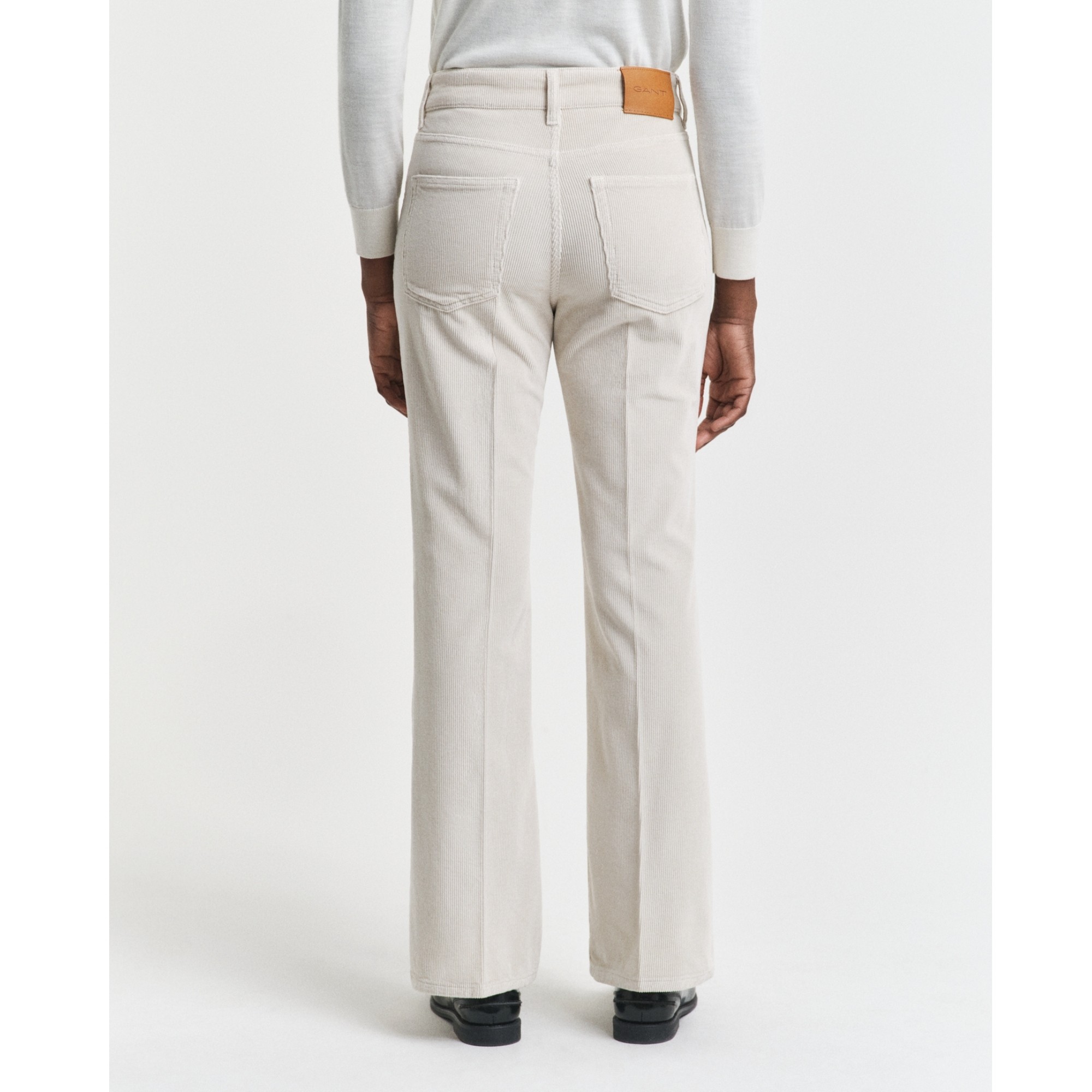 GANT Platėjantys džinsai moterims, Smėlio, corduroy flare jeans 3