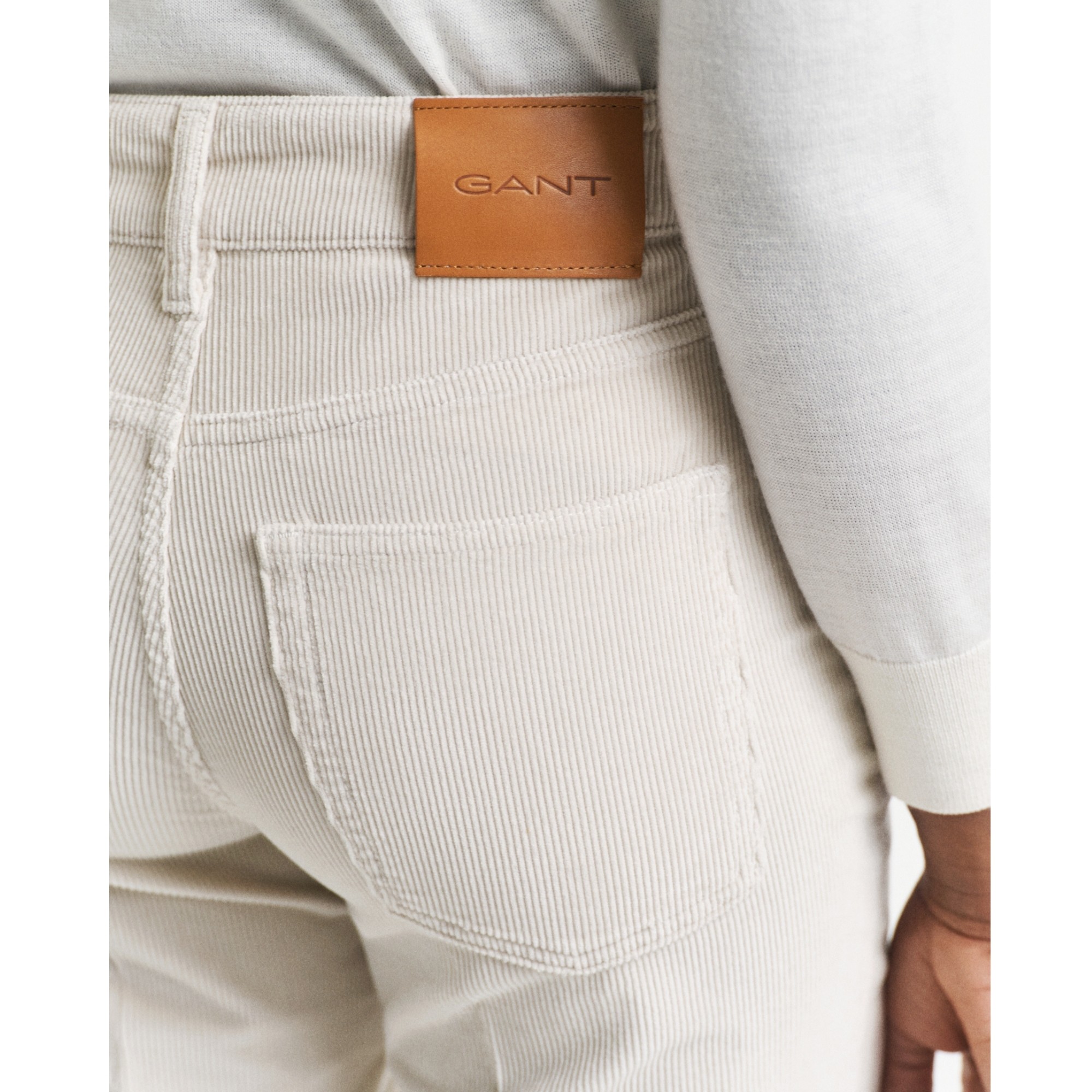 GANT Platėjantys džinsai moterims, Smėlio, corduroy flare jeans 4