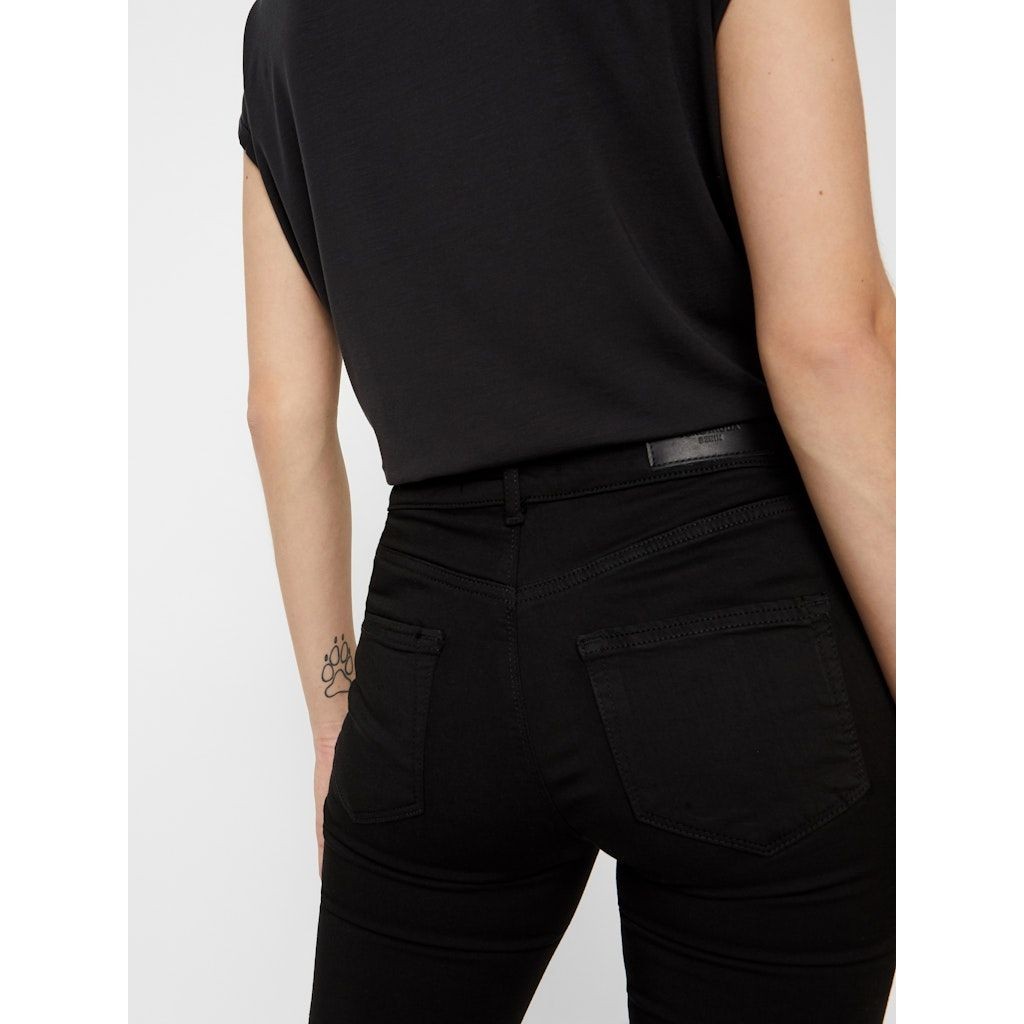 VERO MODA Slim džinsai moterims, Juoda, VMLUX NW SUPER S JEA 7