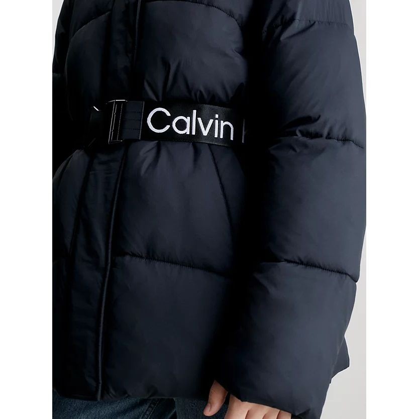 CALVIN KLEIN JEANS Pūkinė striukė moterims, Juoda, Logo belt short puffer 4