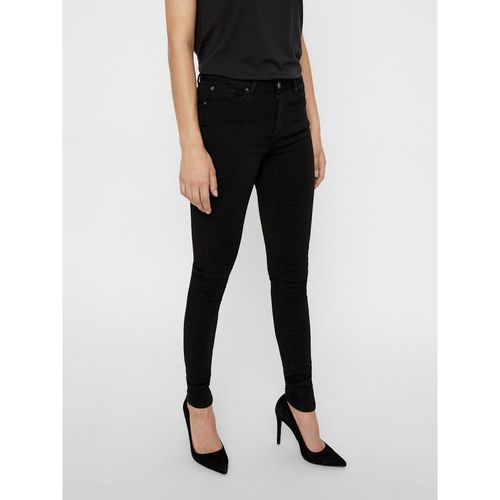 VERO MODA Slim džinsai moterims, Juoda, VMLUX NW SUPER S JEA 2