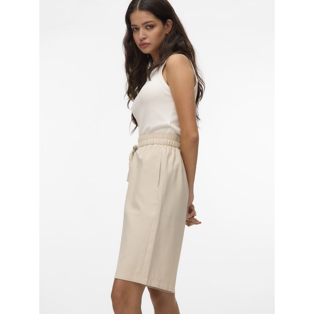 VERO MODA Šortai moterims, Pilka, Carmen long shorts 5