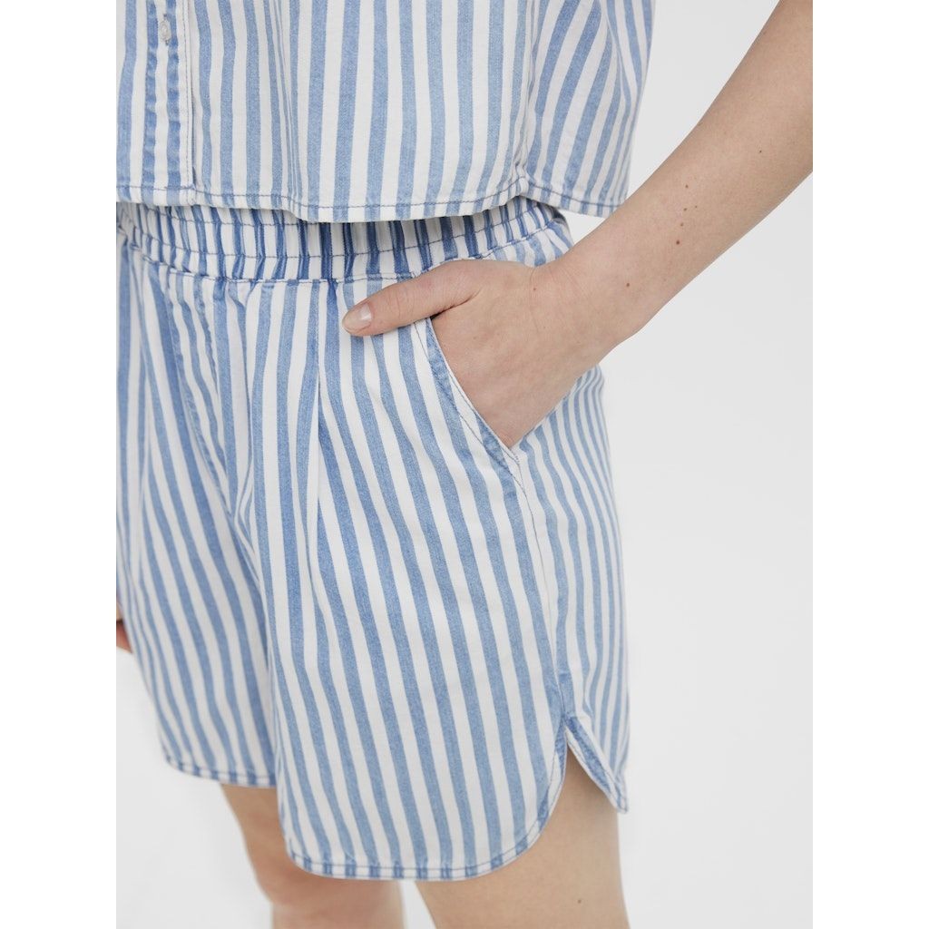 VERO MODA Šortai moterims, Balta, VMLINES MR STRIPED SH 5