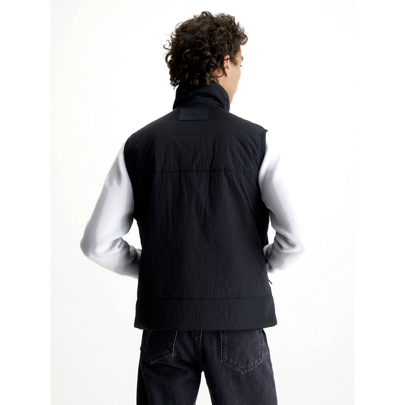 CALVIN KLEIN JEANS Pūkinė liemenė vyrams, Juoda, Badge crinkle nylon vest 3