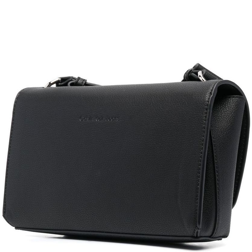 CALVIN KLEIN JEANS Rankinė per petį moterims, Juoda, Minimal mono flap crossbody 2