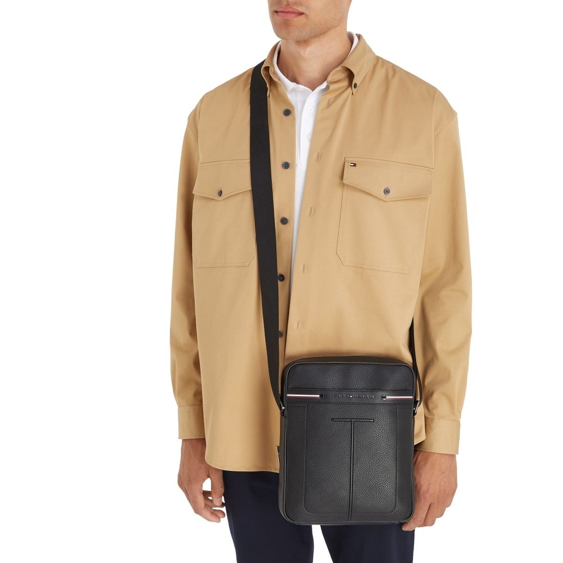 TOMMY HILFIGER Rankinė per petį vyrams, Juoda, Central reporter 3