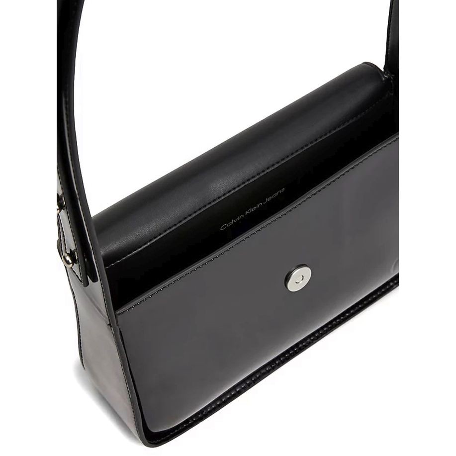 CALVIN KLEIN JEANS Rankinė per petį moterims, Juoda, Block flap shoulder bag 4