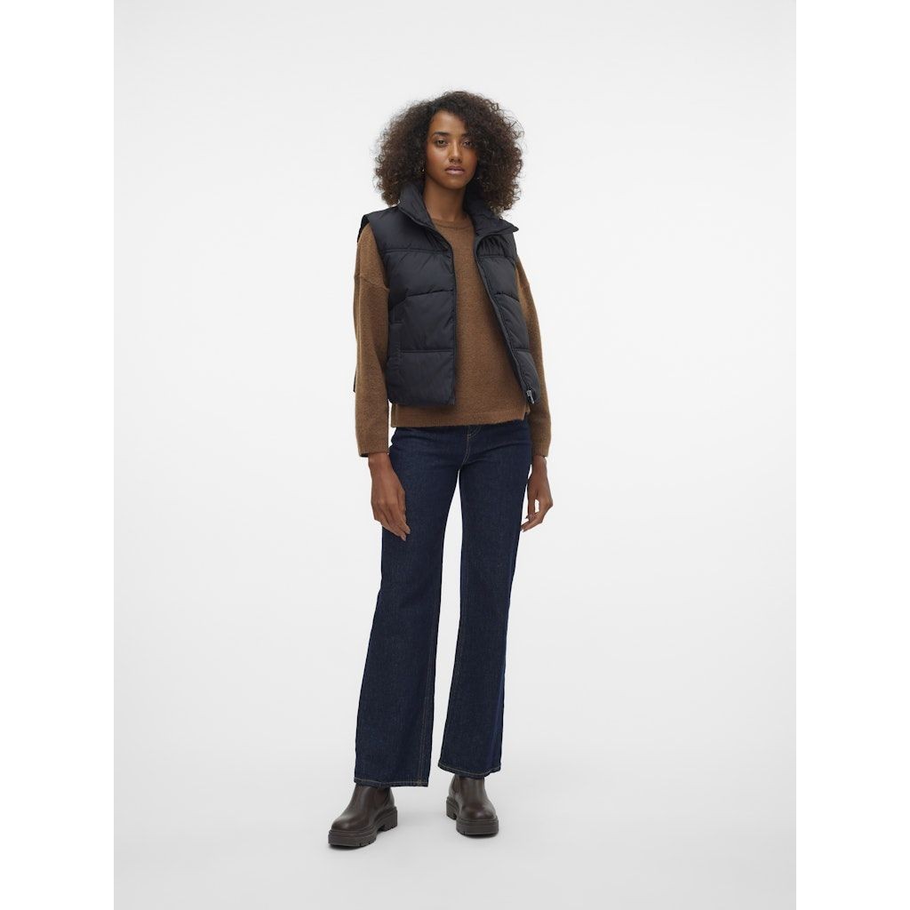VERO MODA Pūkinė liemenė moterims, Juoda, Klea short waistcoat 3