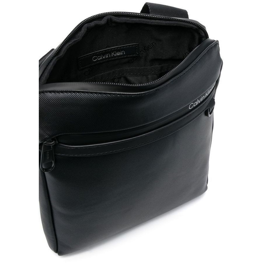 CALVIN KLEIN Rankinė per petį vyrams, Juoda, DAILY TECH FLATPACK 4