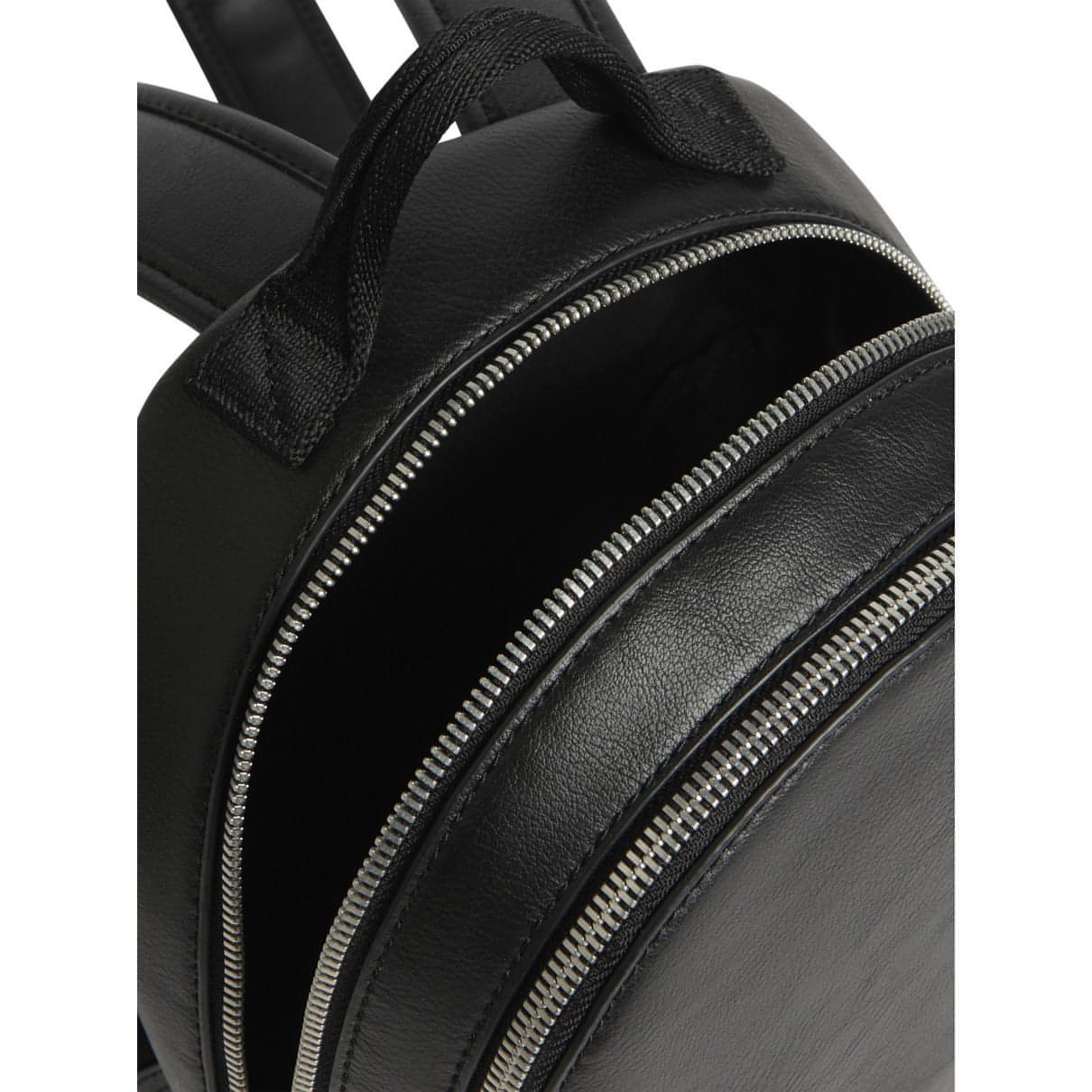 CALVIN KLEIN JEANS moteriška juoda kuprinė Ultralight micro backpack