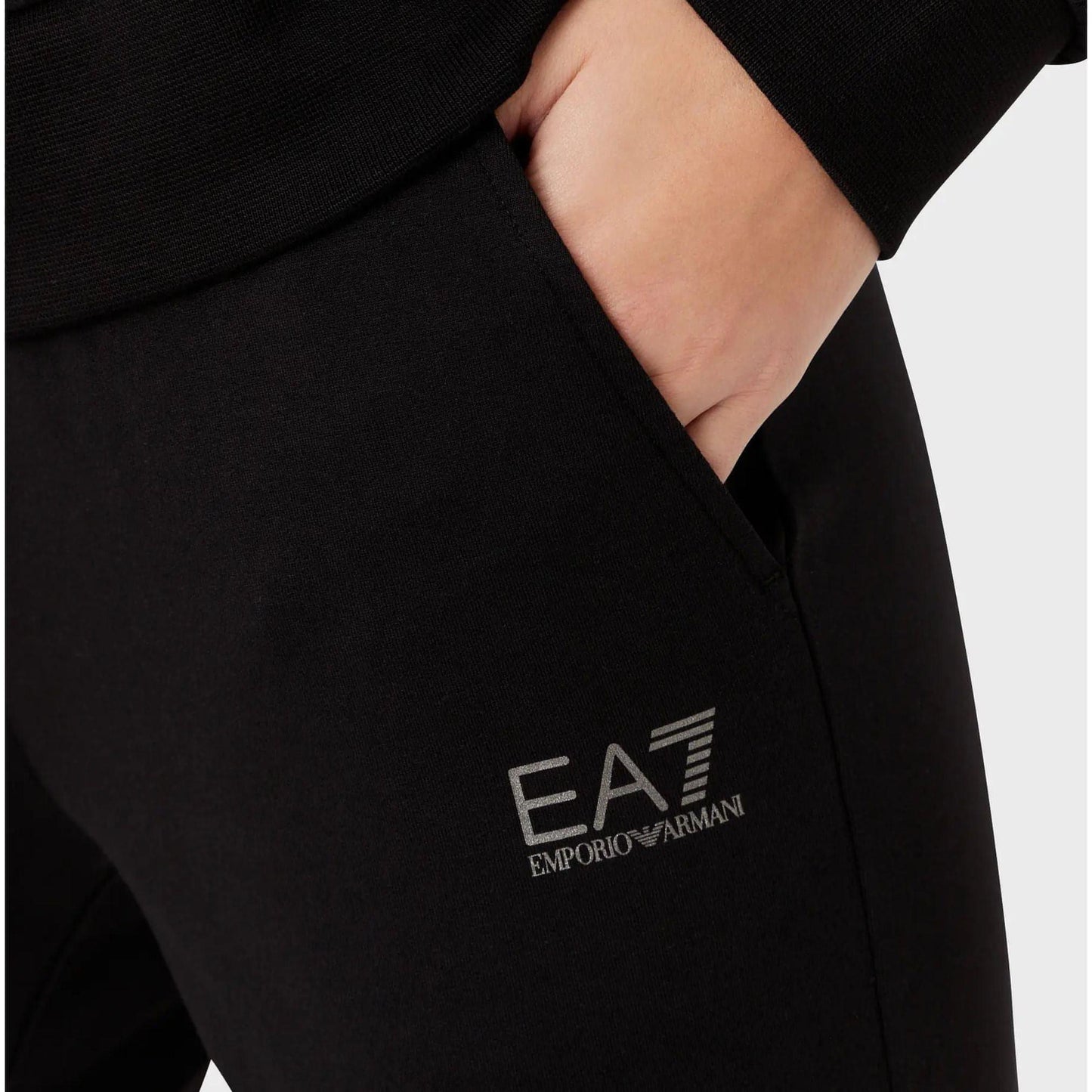 EA7 moteriškas juodas laisvalaikio kostiumas Tracksuit