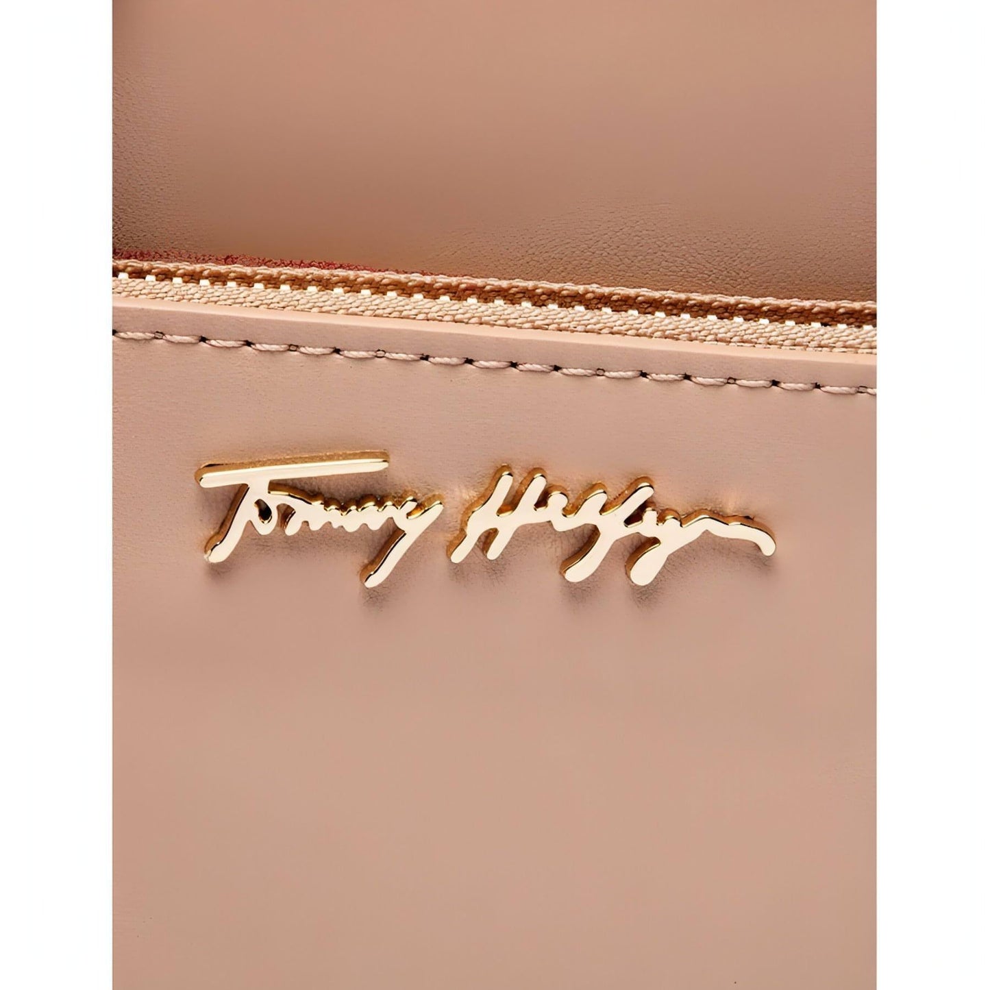 TOMMY HILFIGER moteriška kreminė rankinė per petį ICONIC CAMERA BAG
