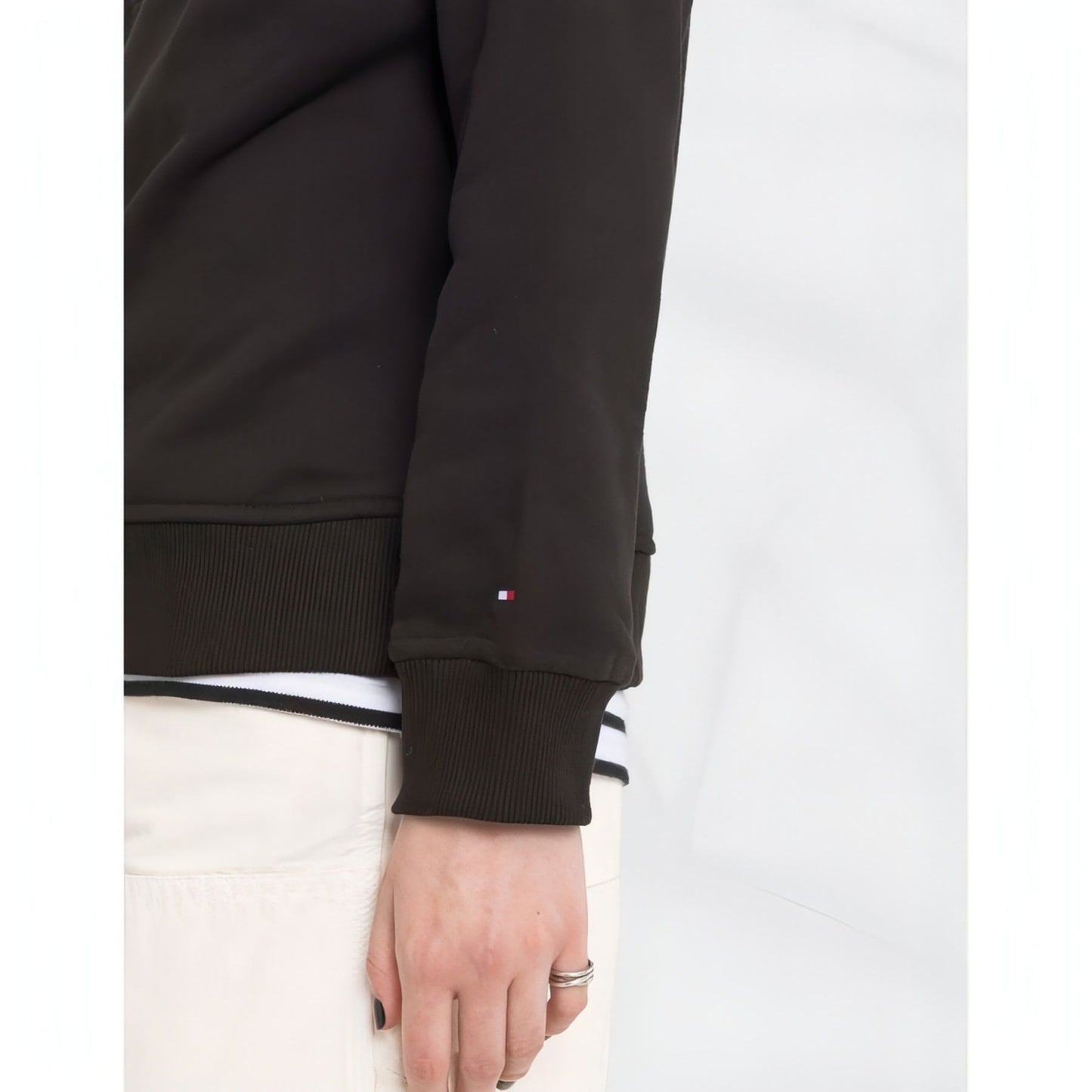 TOMMY HILFIGER moteriškas juodas džemperis su gobtuvu